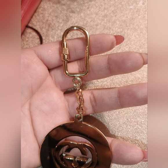Gucci G Gold Tone Key/Charm Chain - Picture 5 of 9